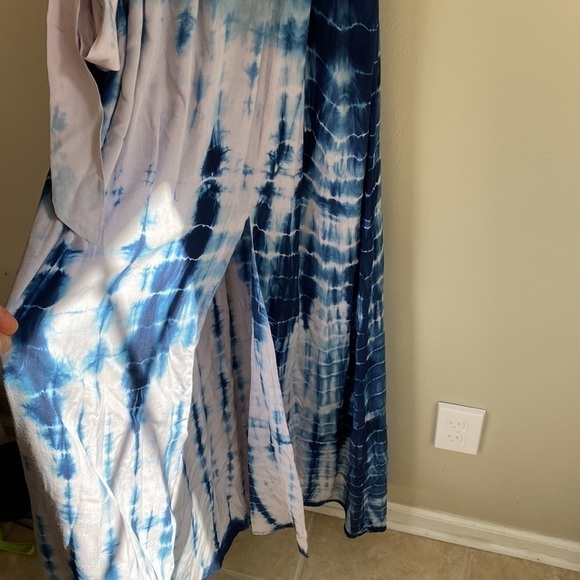 LuLus Blue Tie-Dye Short Sleeve Maxi Dress with Slit & Button front Closure - Picture 6 of 9